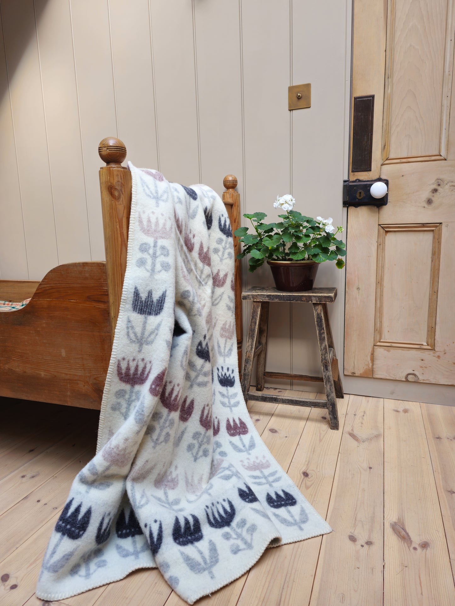 Tulip Eco Lambswool Blanket