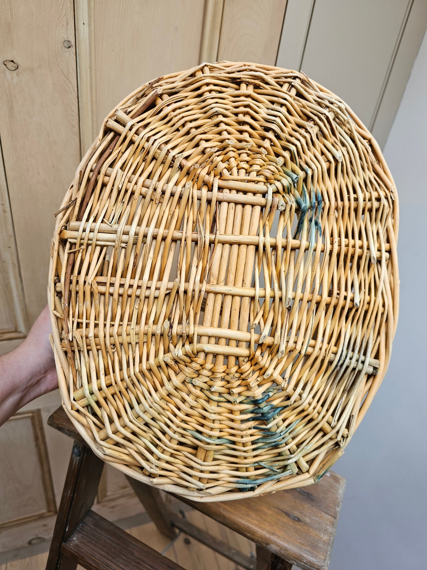 Vintage Basket | Light