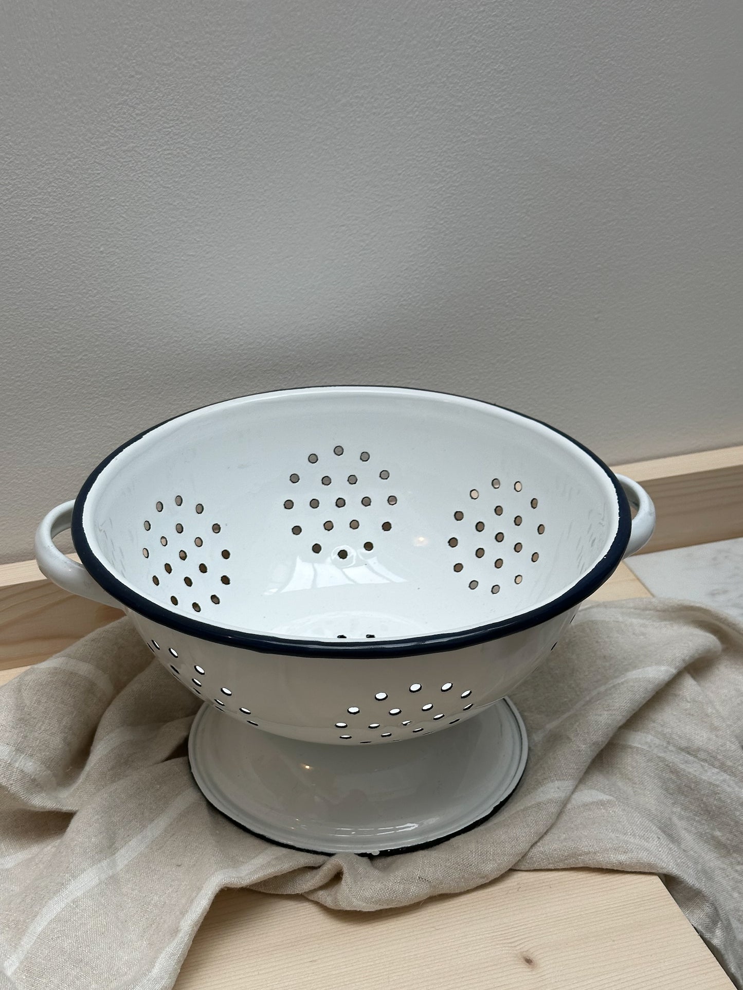 Classic Enamel Colander | White