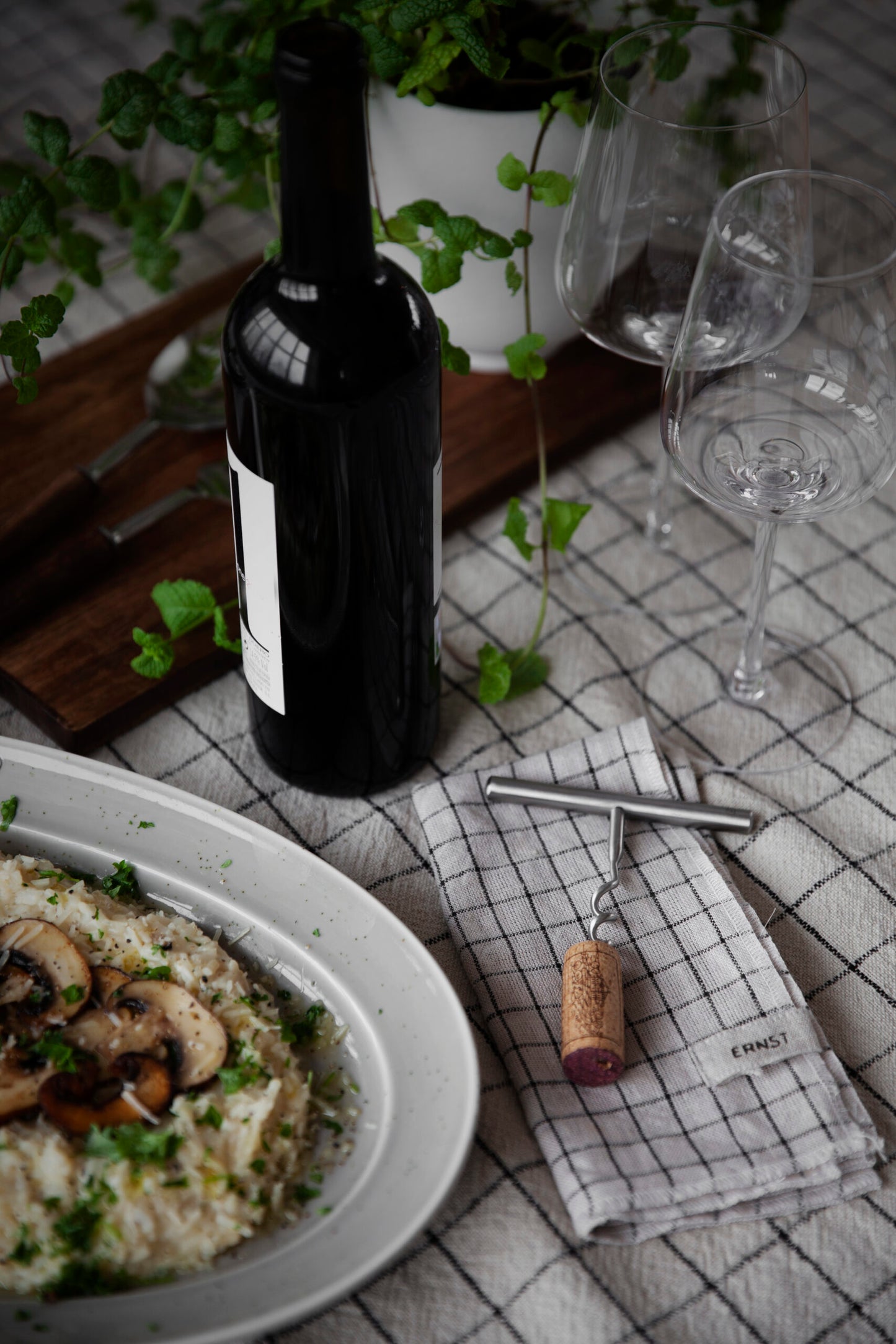 Duk Tablecloth | Black Square