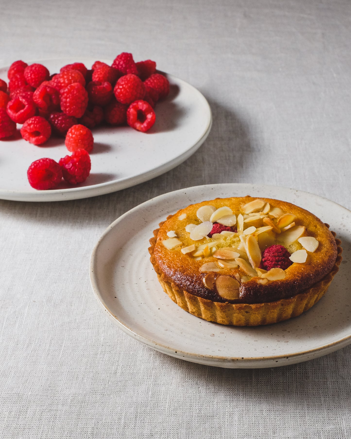 Pion Cake Plate