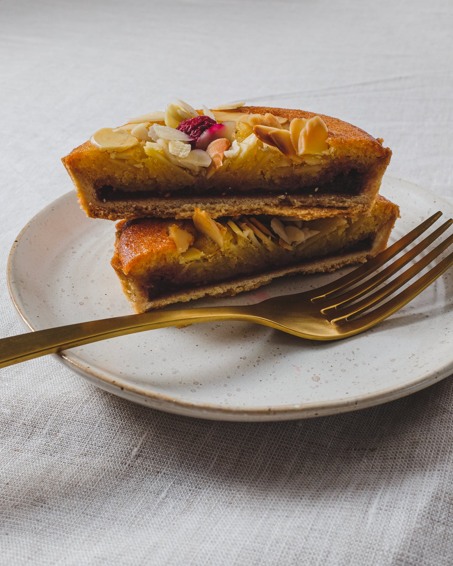 Pion Cake Plate