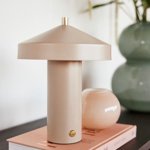 Hatto LED Table Lamp | Clay