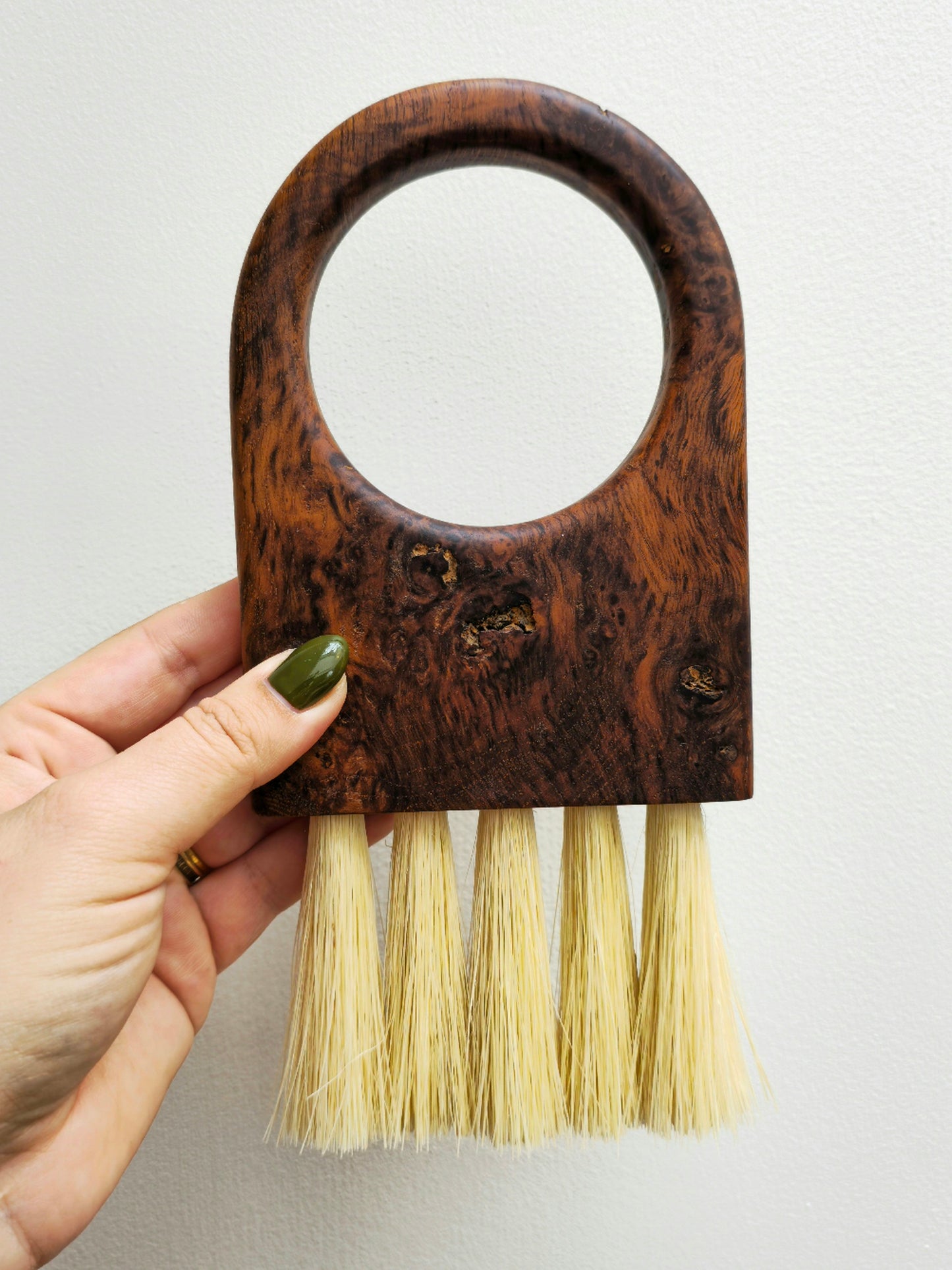 Keyhole Brush