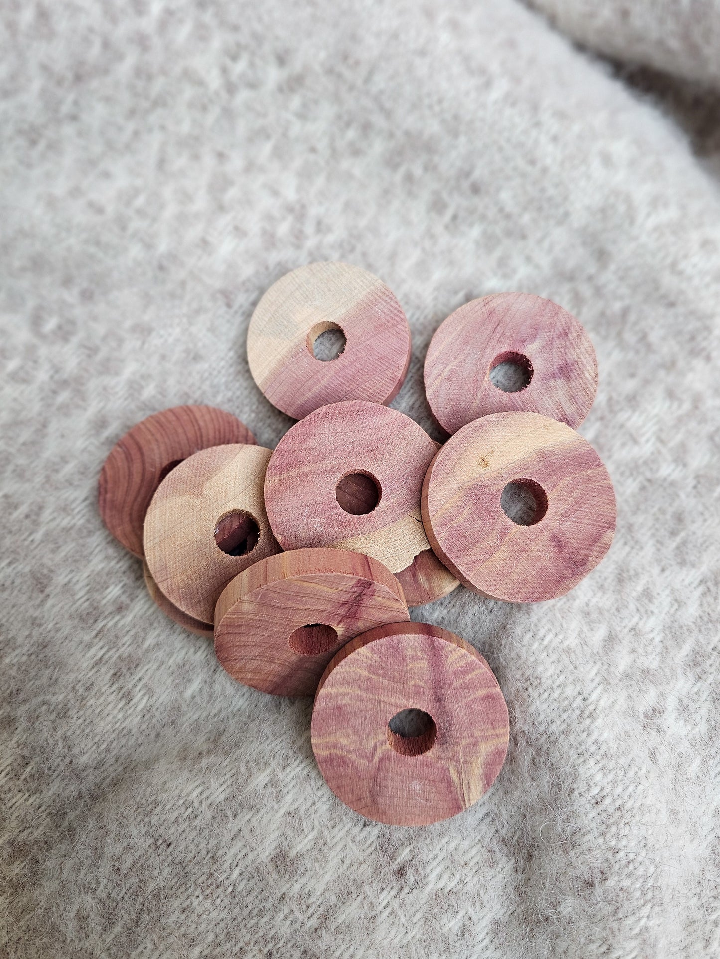 Red Cedarwood Moth Discs