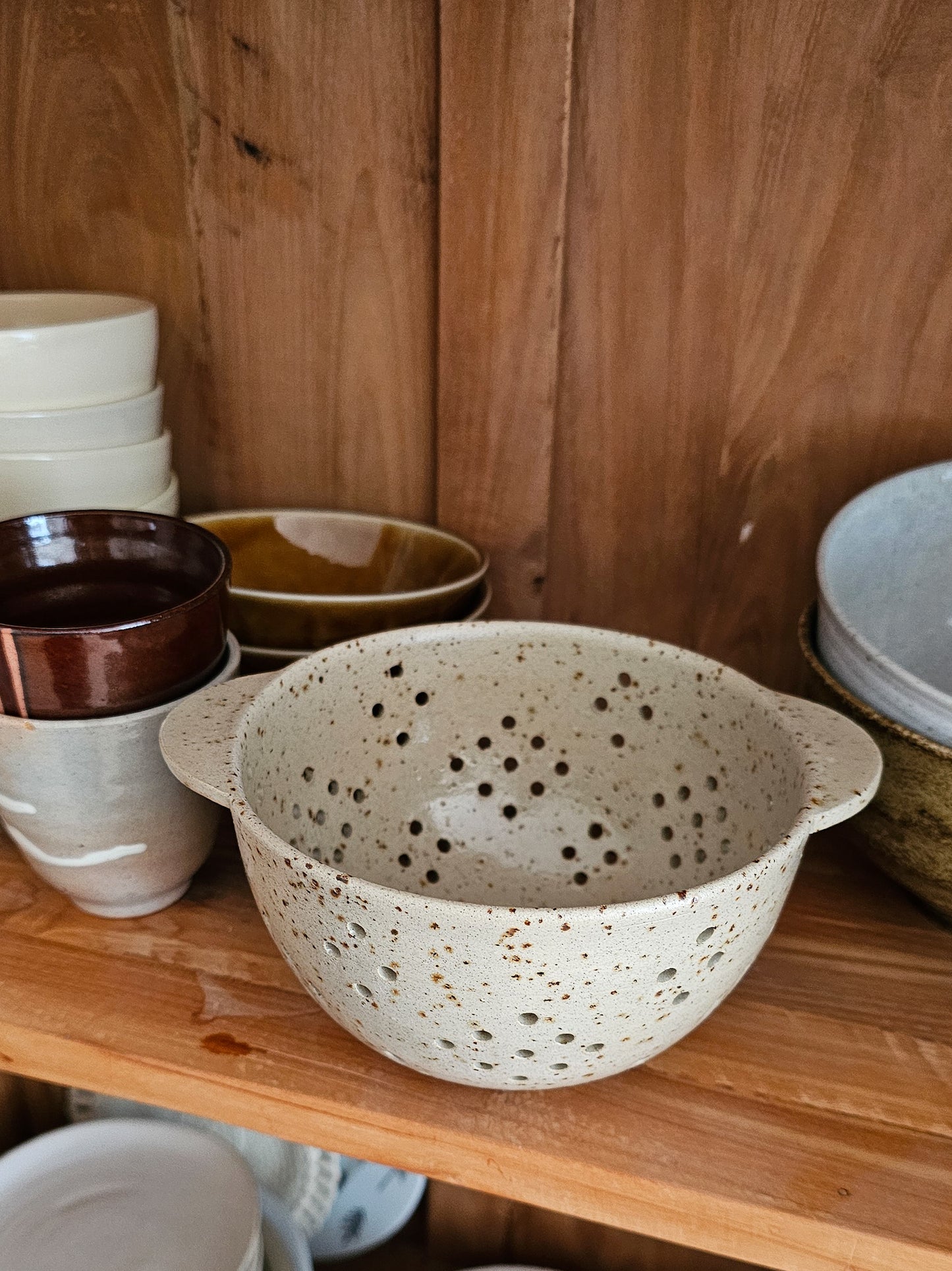 Berry Bowl Colander | Bel Holland