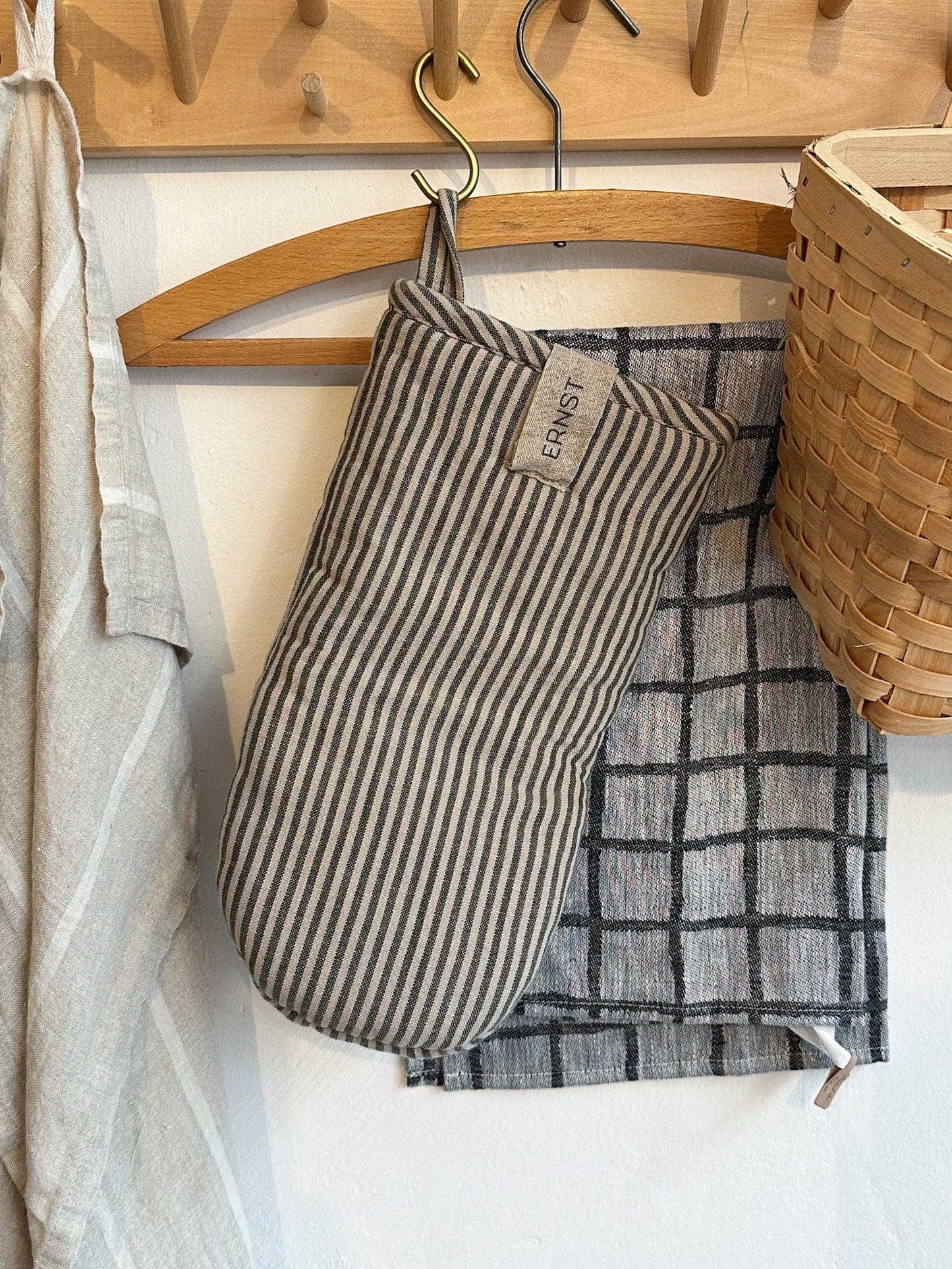 Grillvante | Striped Oven Glove