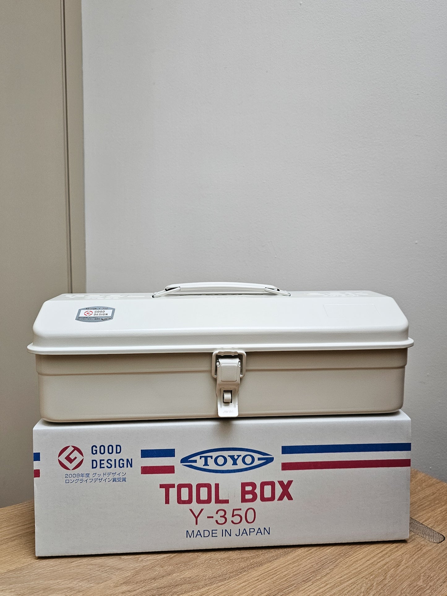 Toyo Y-350 Tool Box | White