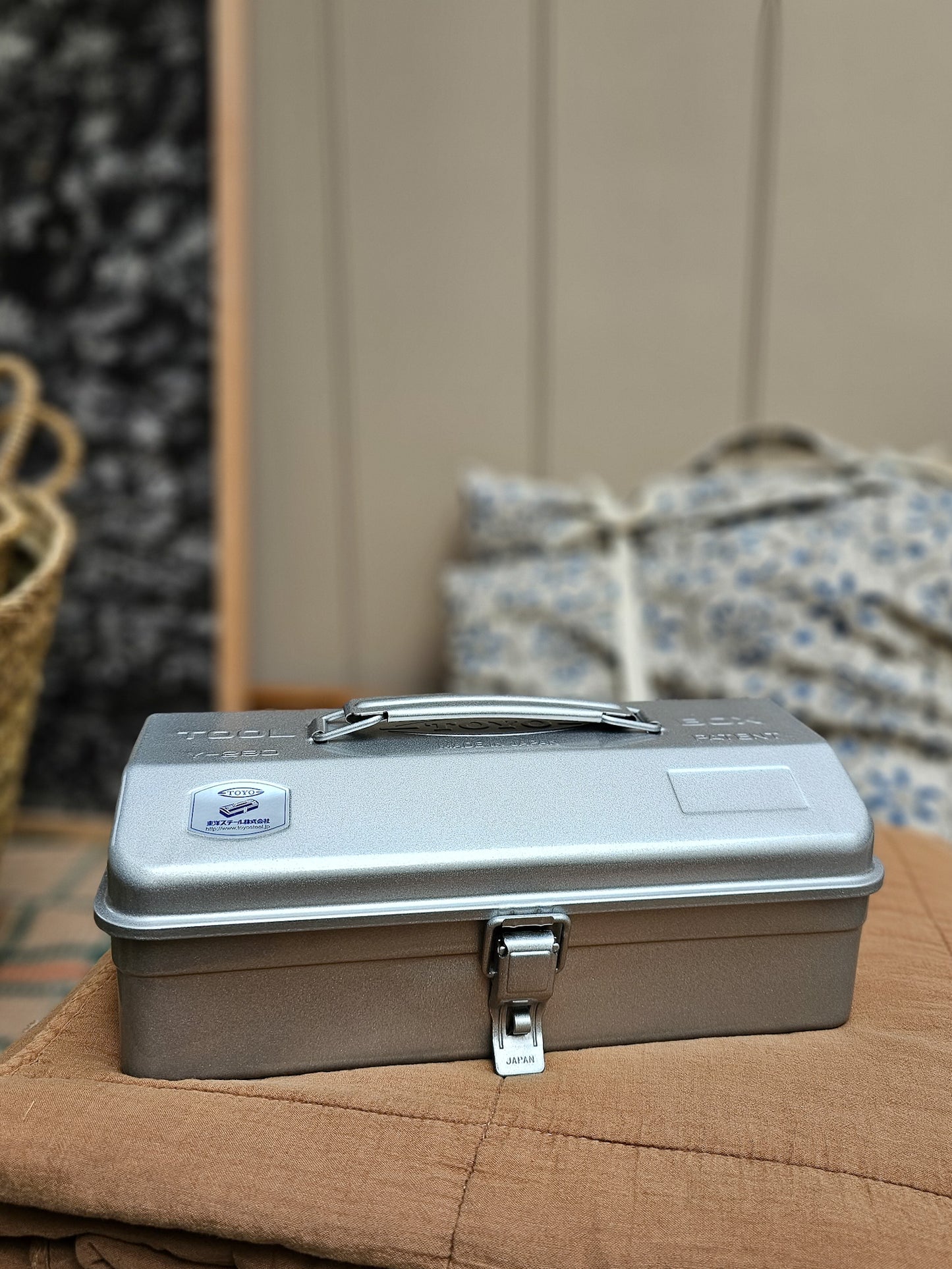 Toyo Y-280 Tool Box | Silver