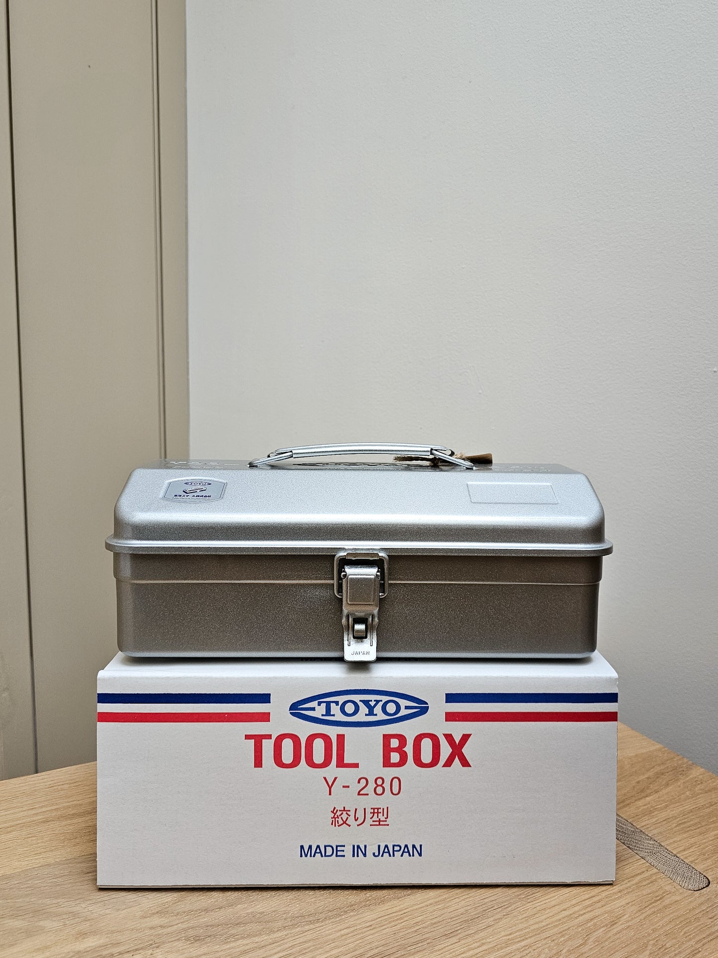 Toyo Y-280 Tool Box | Silver