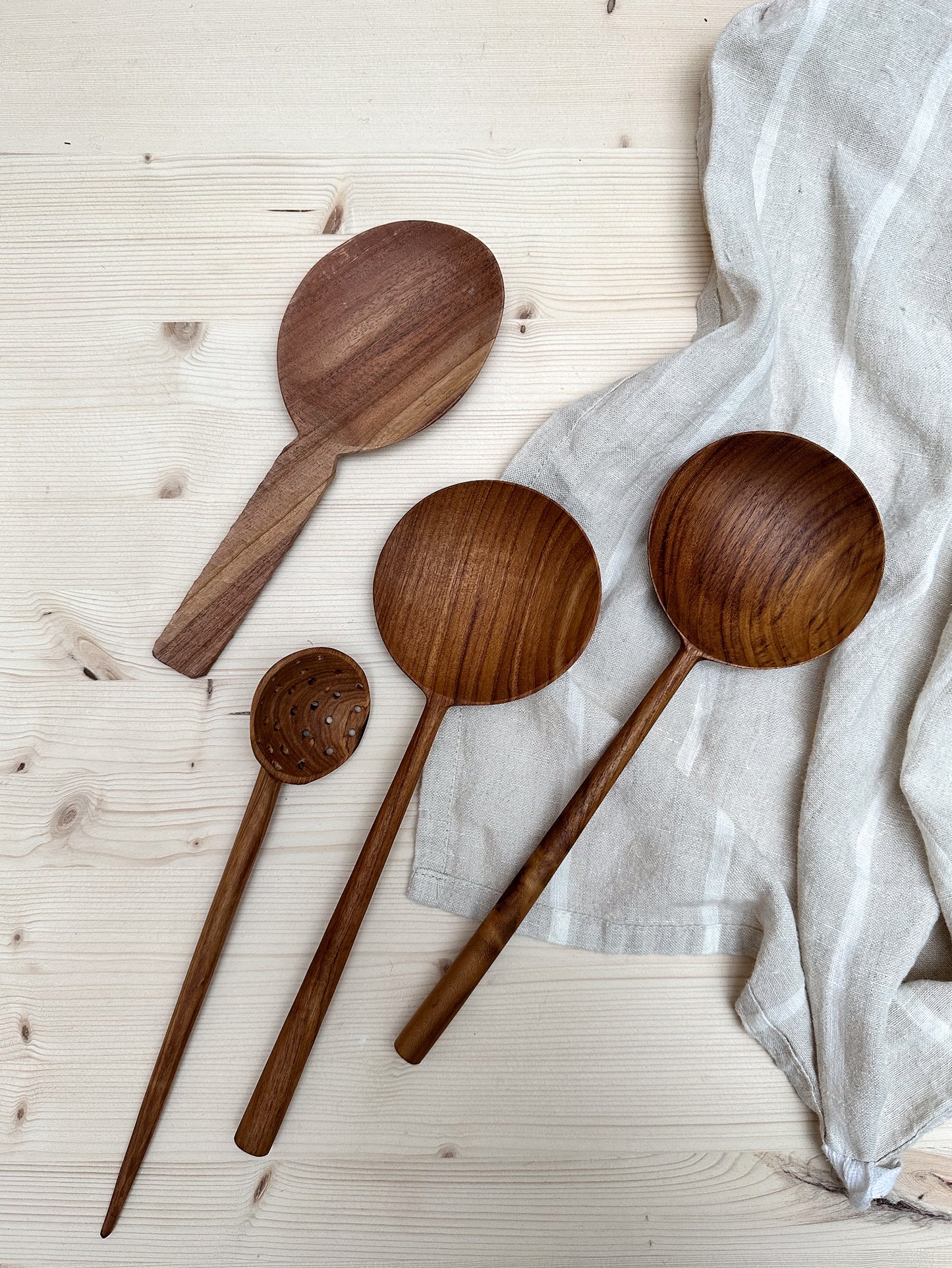 Teak Round Spoon