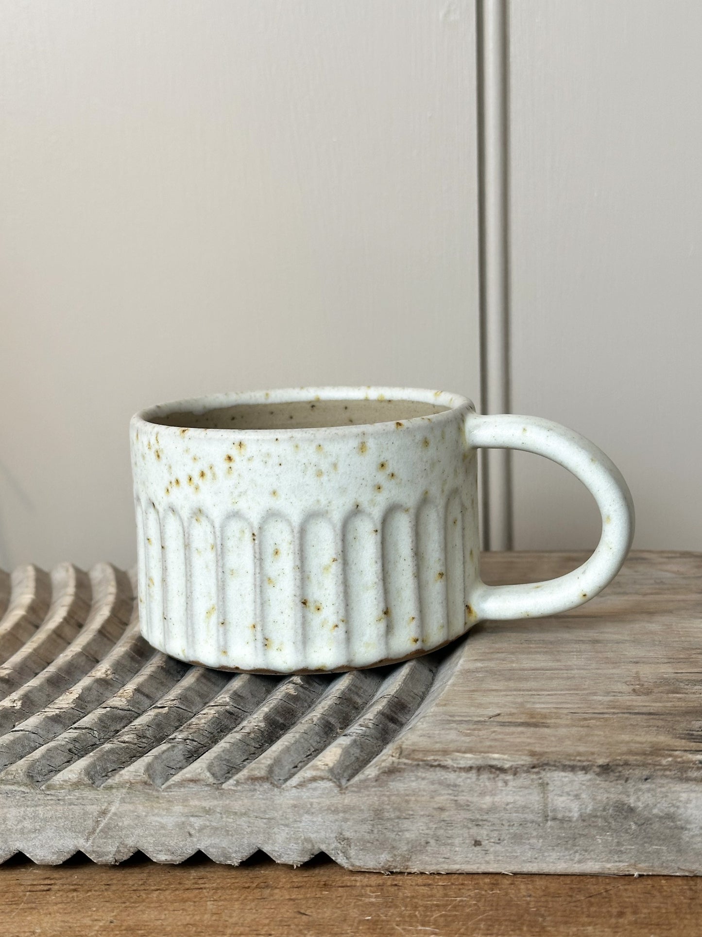 Fluted Shallow Mug | Bel Holland