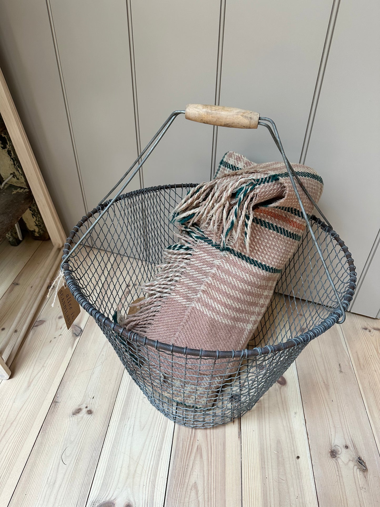 Vintage Oyster Wire Basket | Large