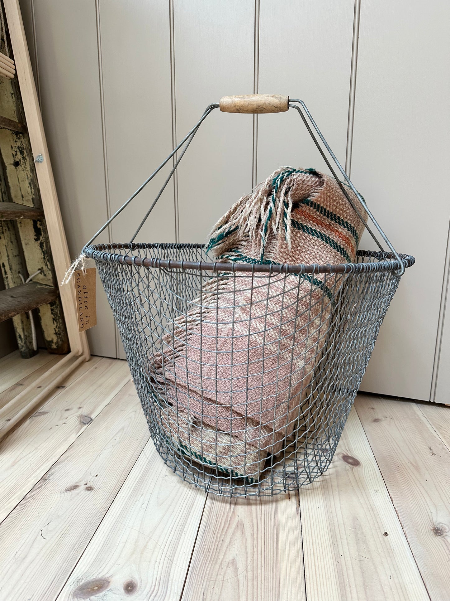 Vintage Oyster Wire Basket | Large