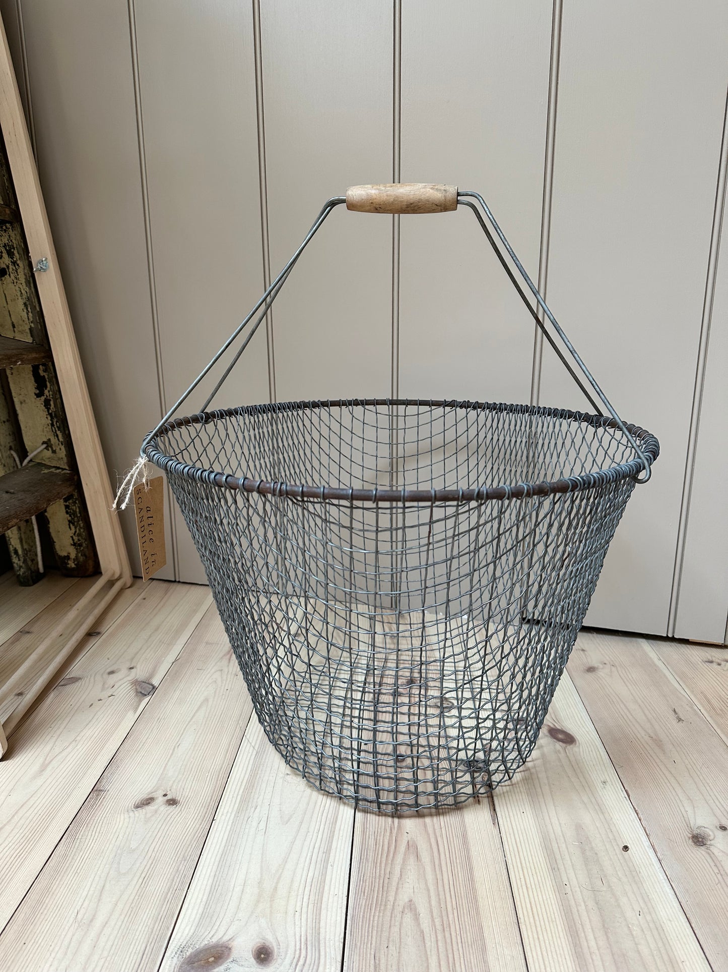 Vintage Oyster Wire Basket | Large