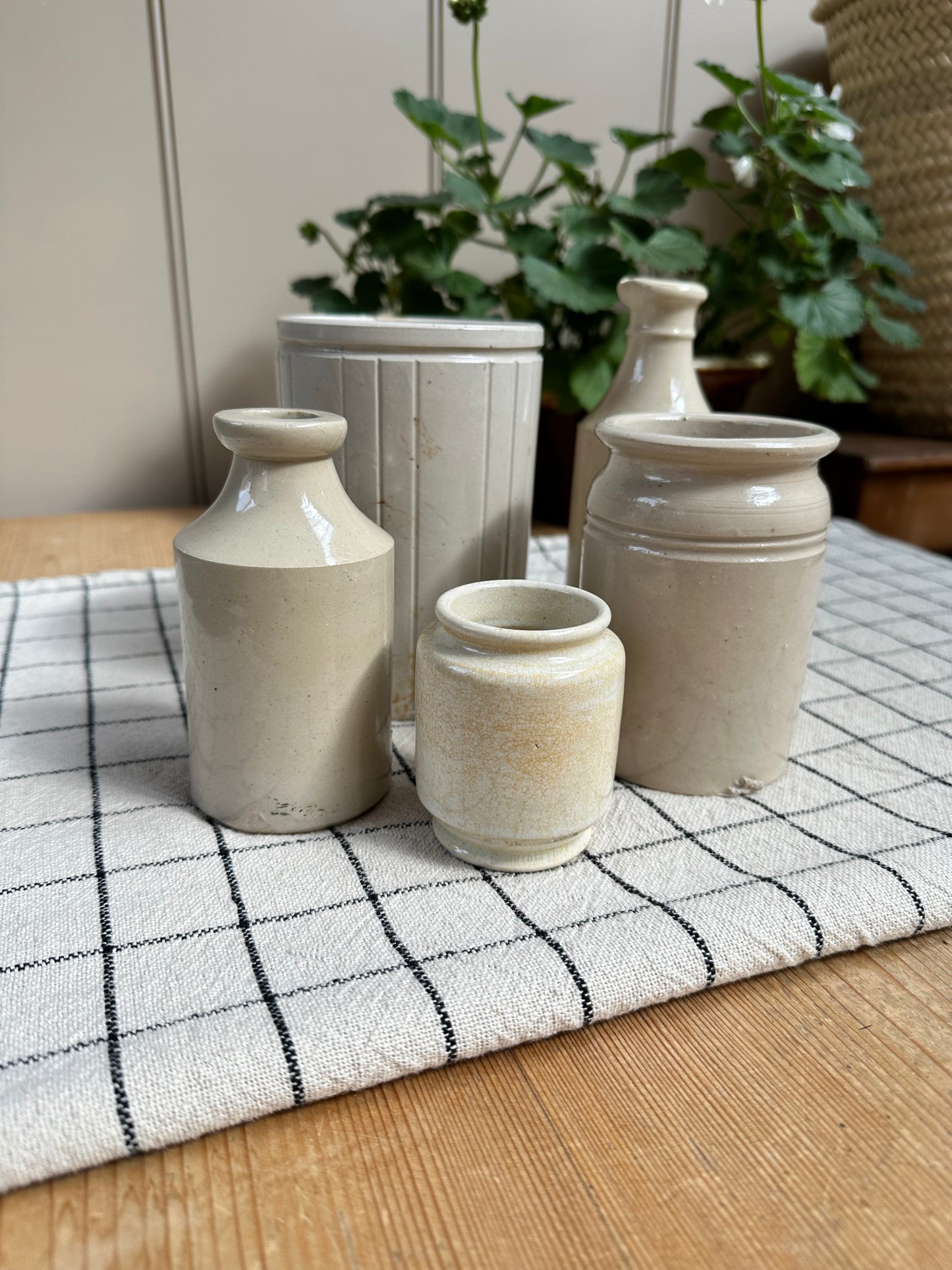 Vintage Oat Stoneware Set