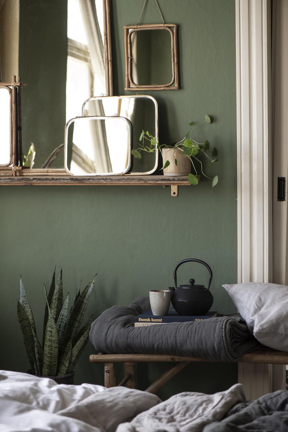 Ledge Shelf Bracket