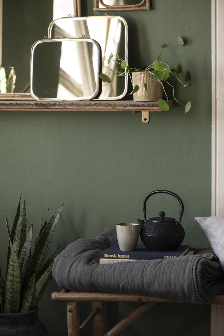 Ledge Shelf Bracket
