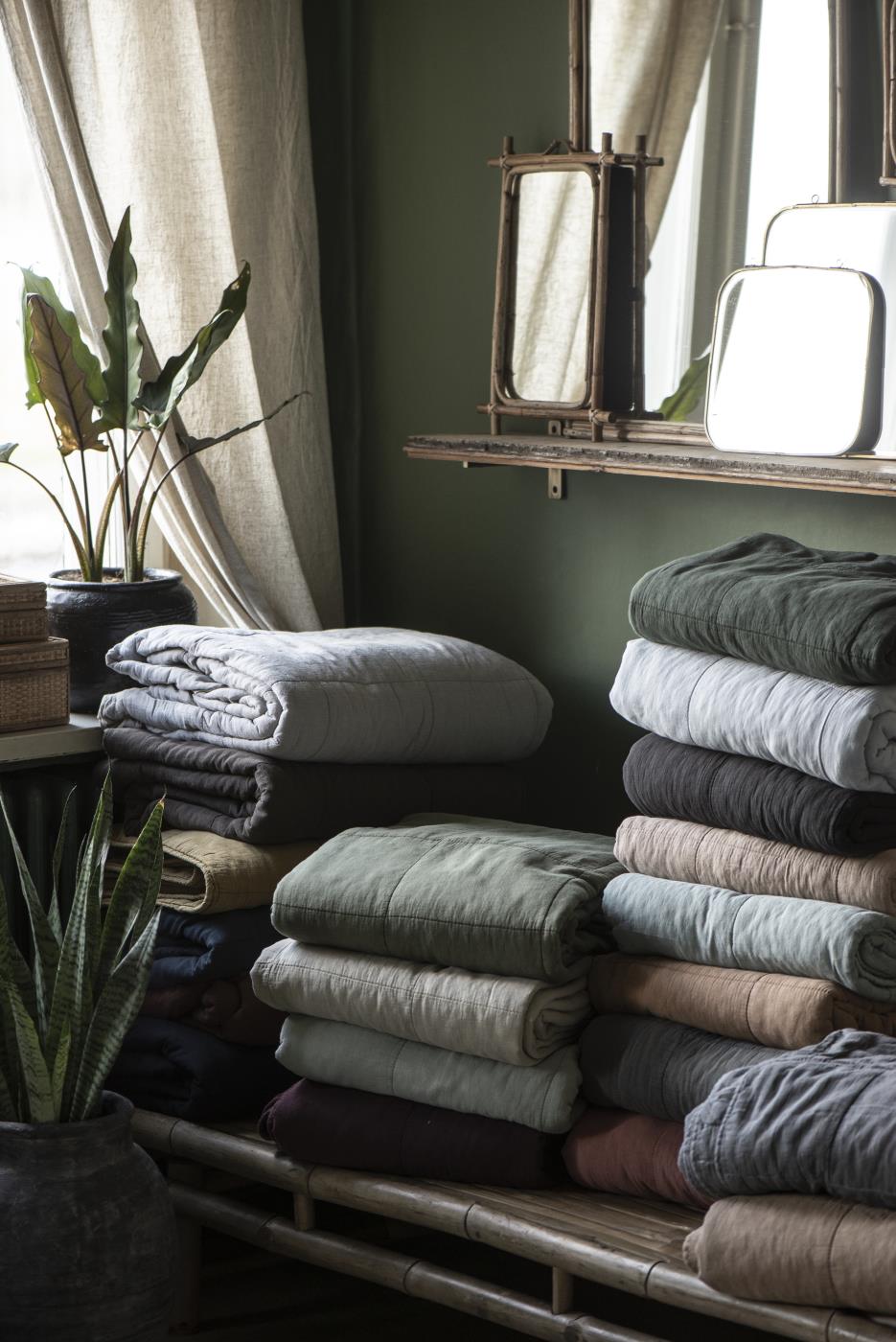 Quilt | Vintage Linen