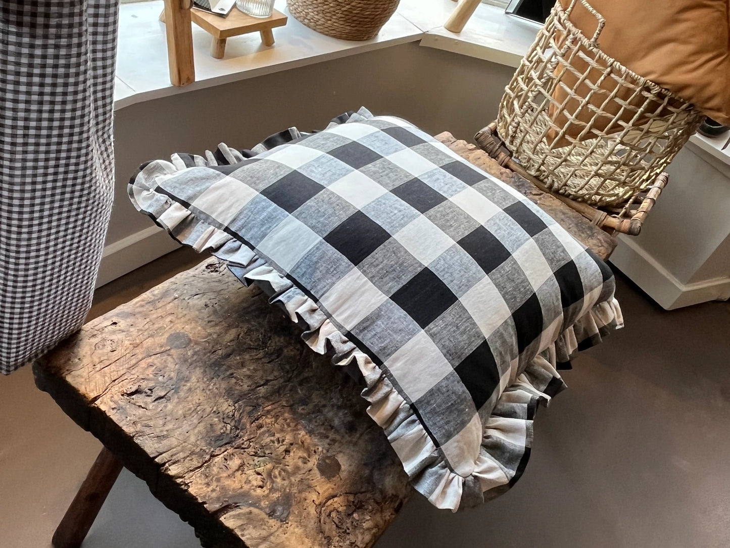 Check Frilled Gingham Pillow | Large