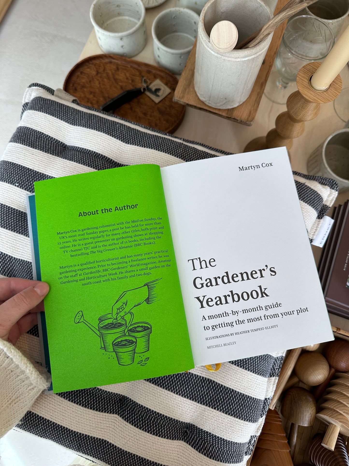 The Gardener's Yearbook | Martyn Cox