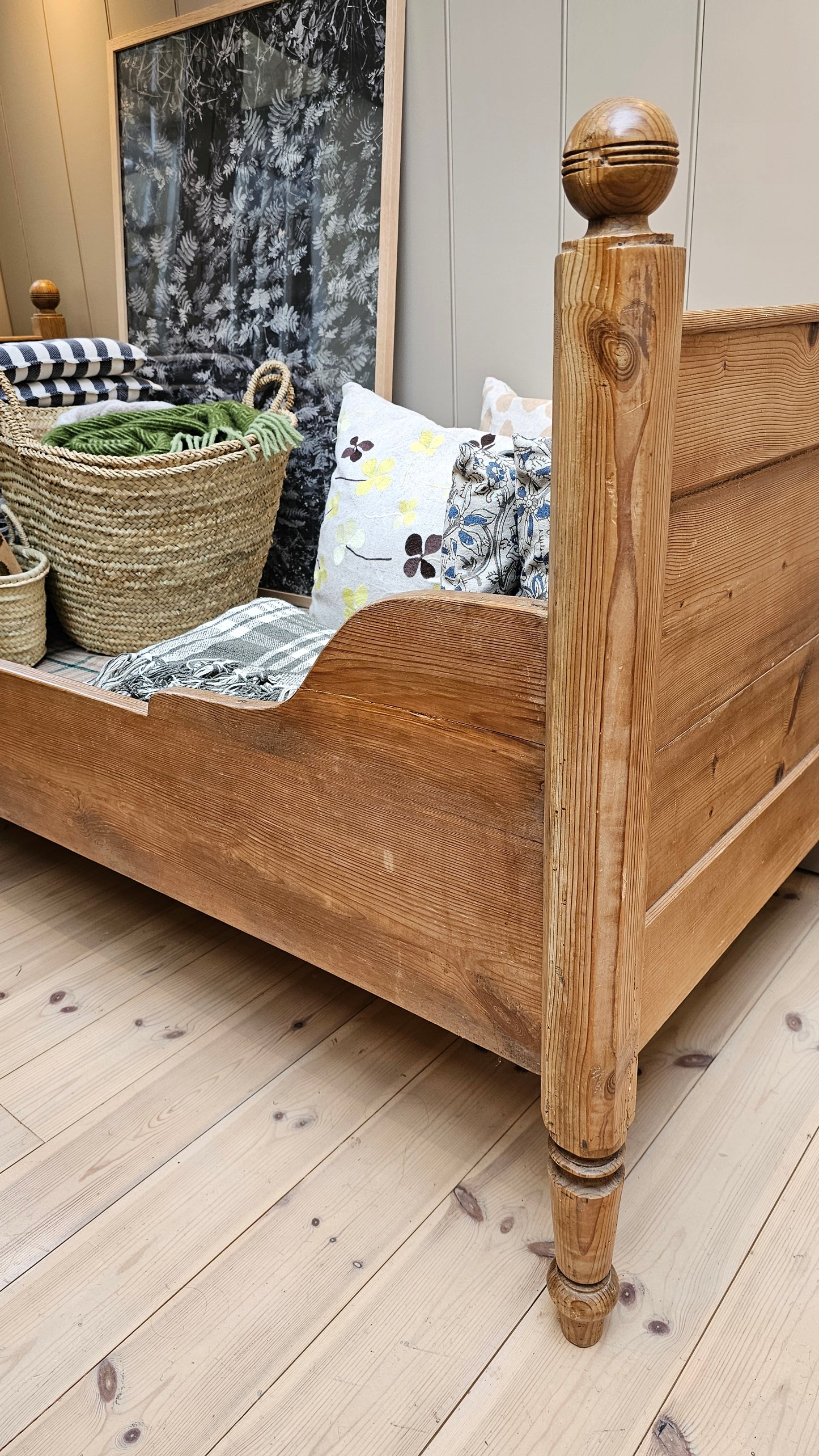 Child's Antique Sleigh Bed