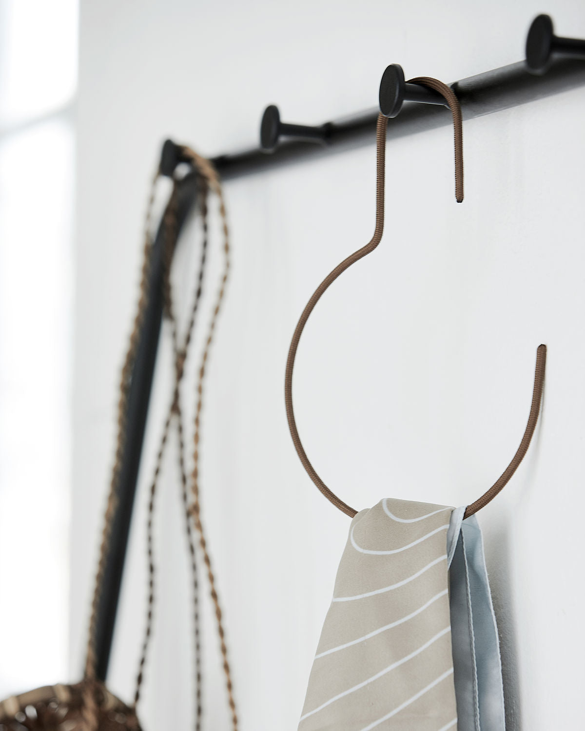 Round Hanger Hook | Brown