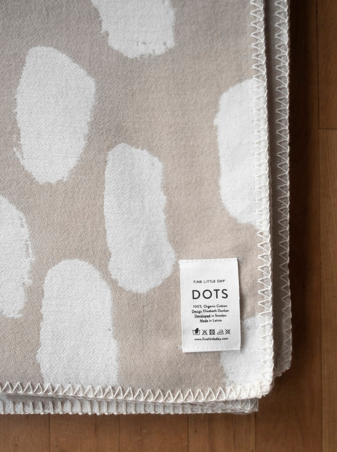 Dots Woven Blanket