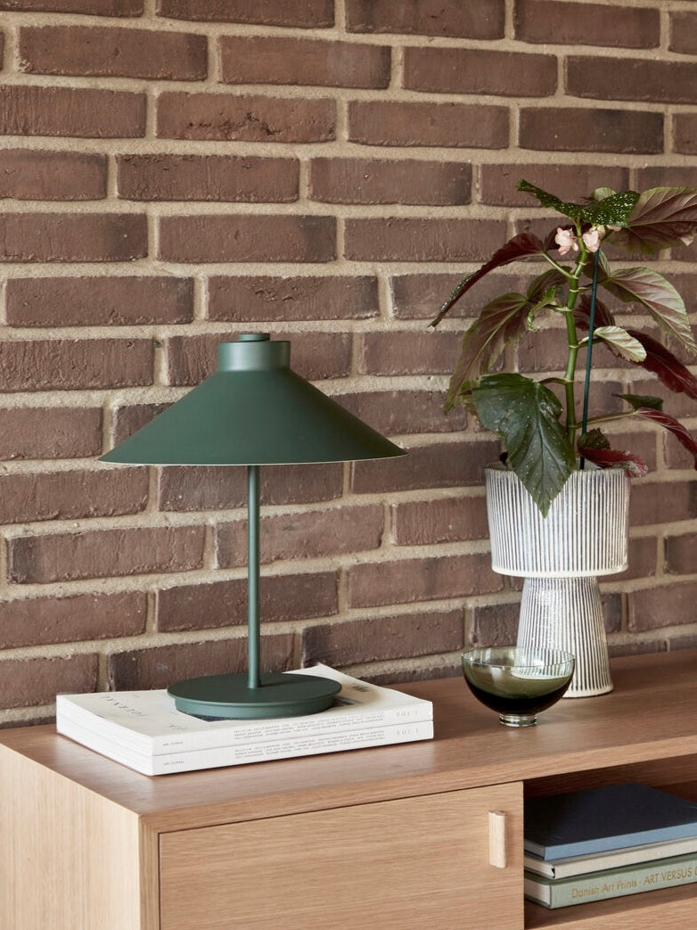 Shape Table Lamp | Green | Hübsch